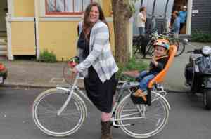 mom-on-bike